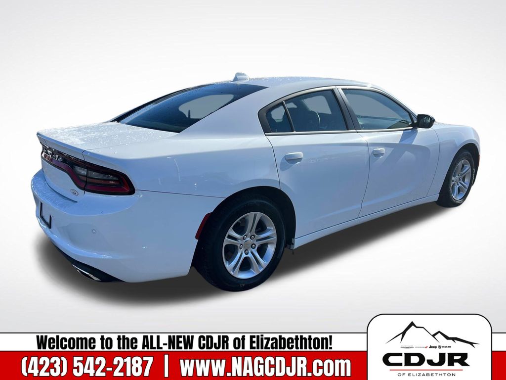 Vehicle image 5 of 31