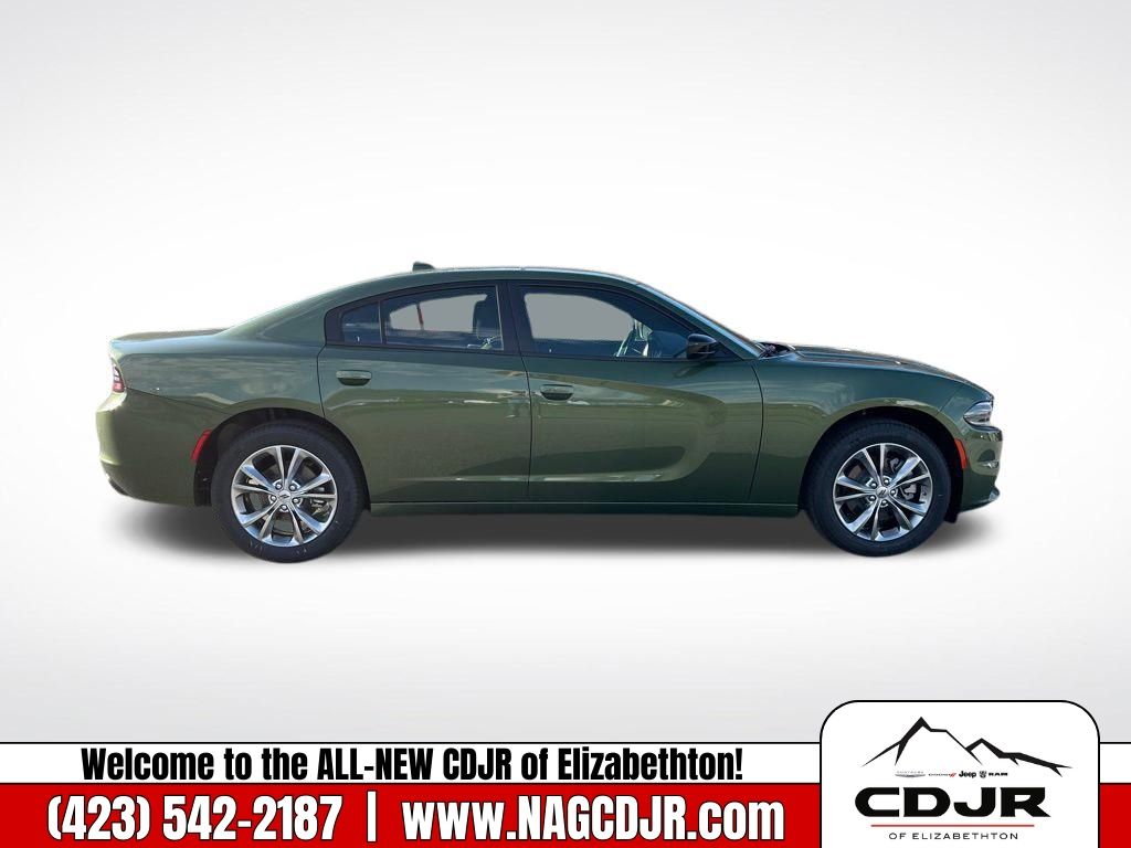 Vehicle image 4 of 30