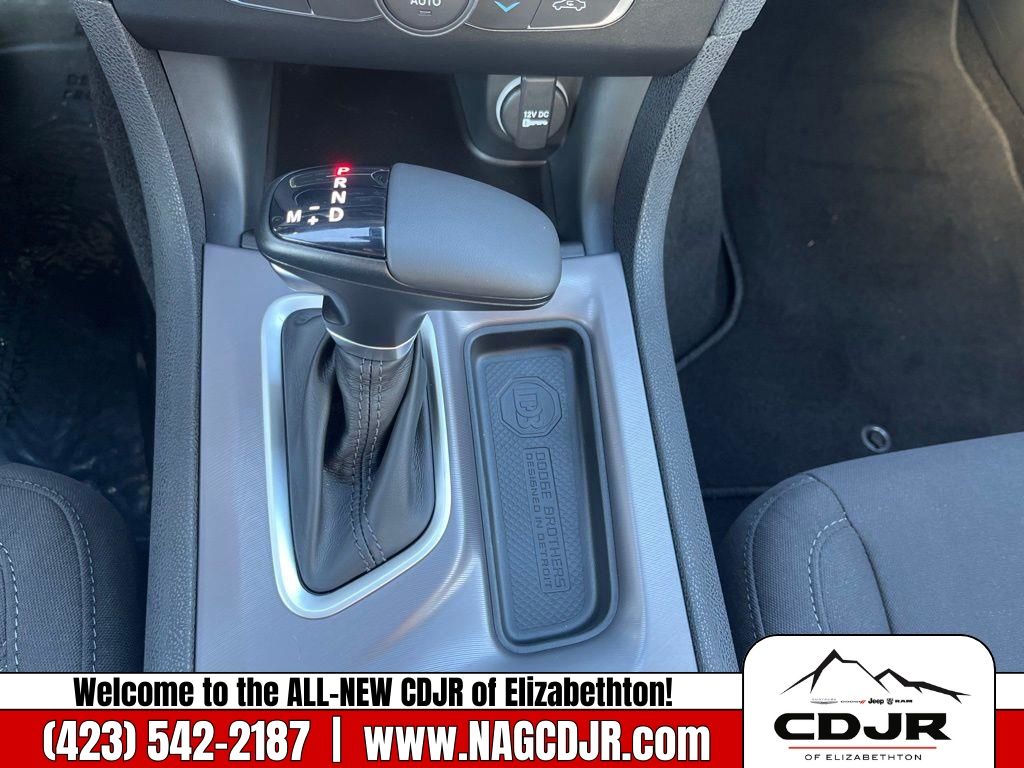 Vehicle image 22 of 30