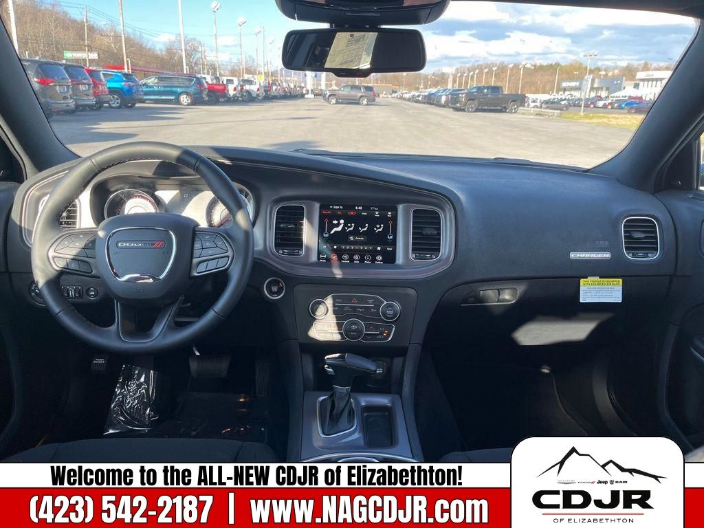 Vehicle image 18 of 30