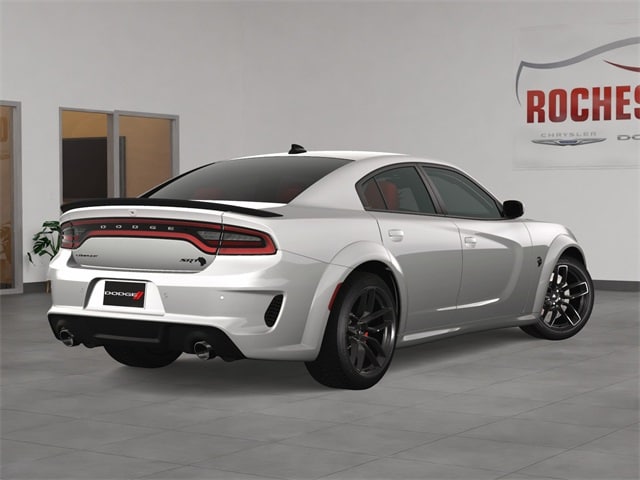 Vehicle image 4 of 22