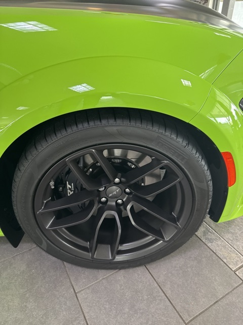 Vehicle image 15 of 23