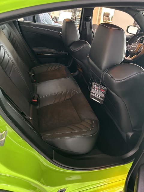 Vehicle image 17 of 23