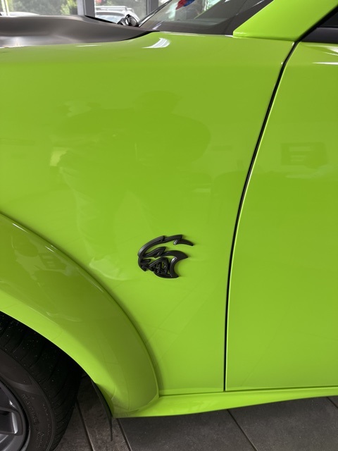 Vehicle image 21 of 23