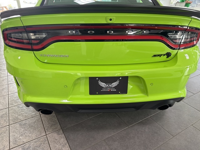 Vehicle image 16 of 23