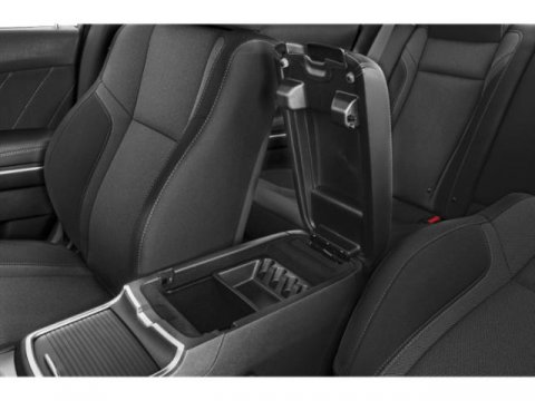 Vehicle image 17 of 18