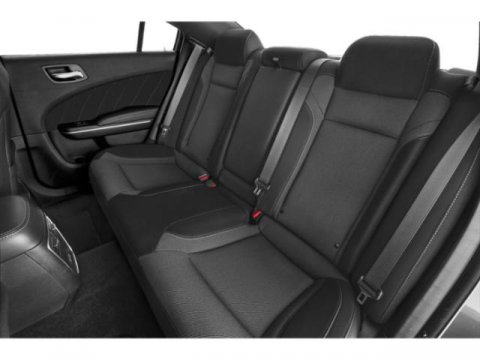 Vehicle image 16 of 18