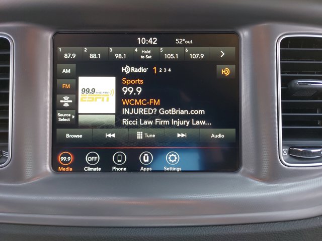 2023 Dodge Charger SXT Image 21 of 34