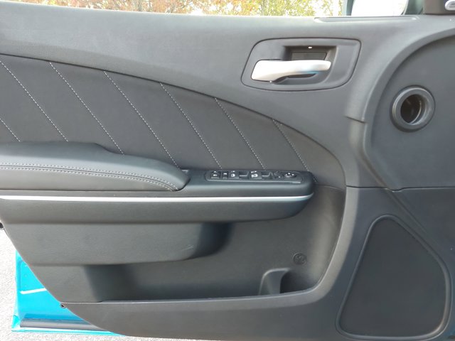 2023 Dodge Charger SXT Image 24 of 34