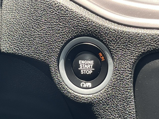 Vehicle image 28 of 31