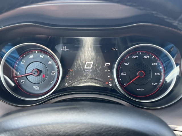 Vehicle image 18 of 31