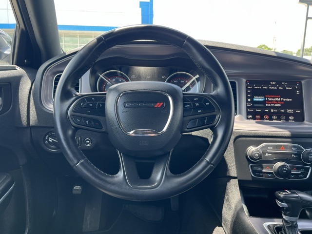 Vehicle image 15 of 31