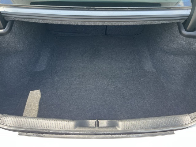 Vehicle image 11 of 31