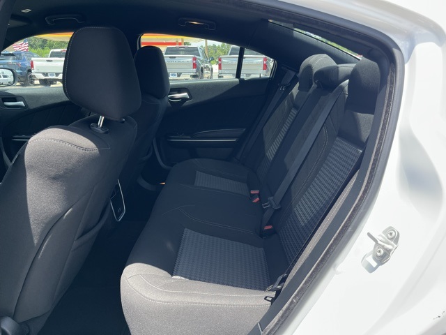 Vehicle image 12 of 31