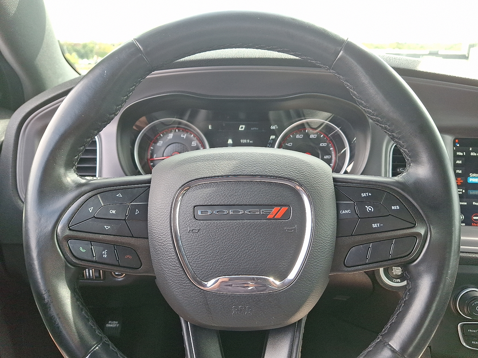 2023 Dodge Charger SXT Image 13 of 29