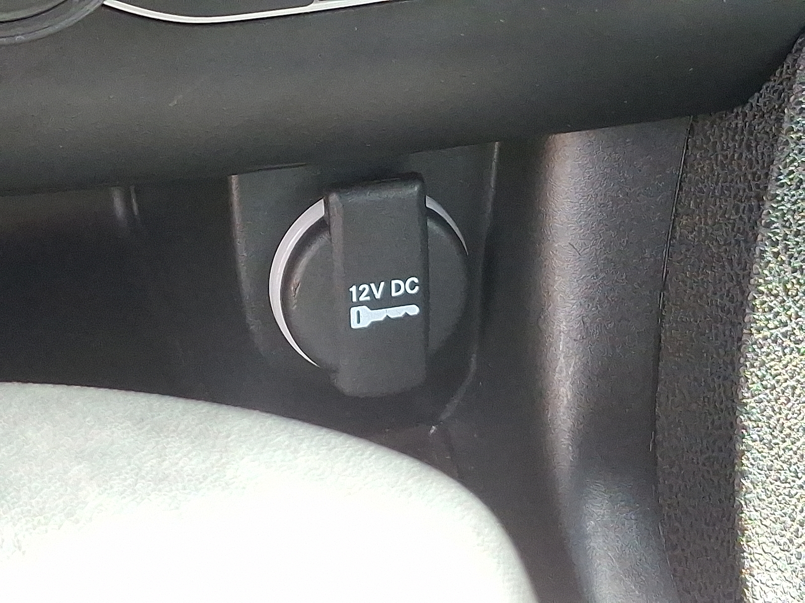 2023 Dodge Charger SXT Image 25 of 29