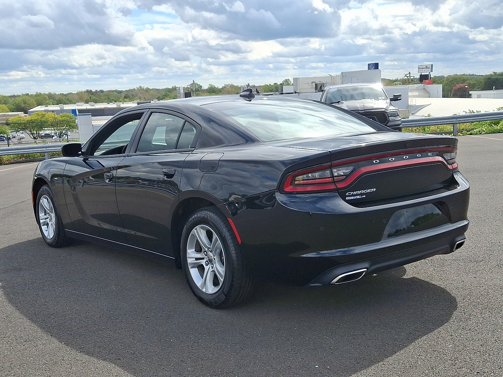 2023 Dodge Charger SXT Image 5 of 29