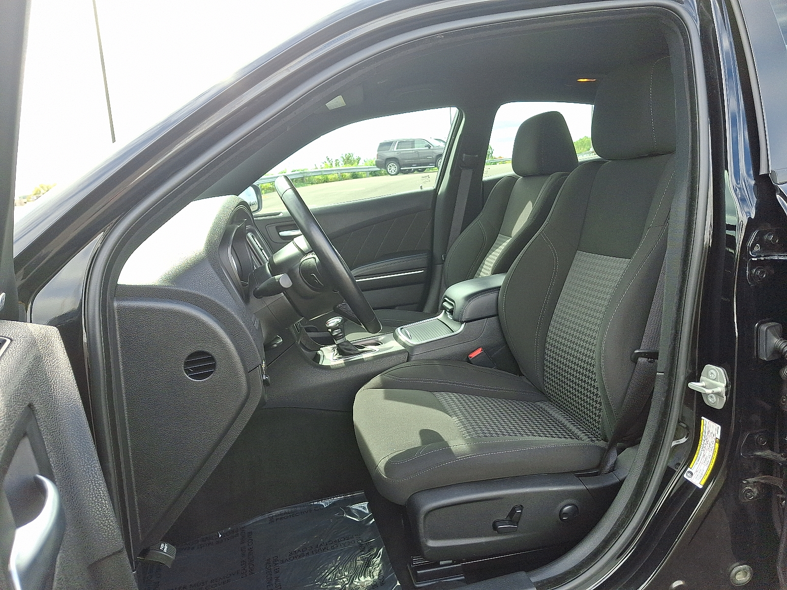 2023 Dodge Charger SXT Image 11 of 29