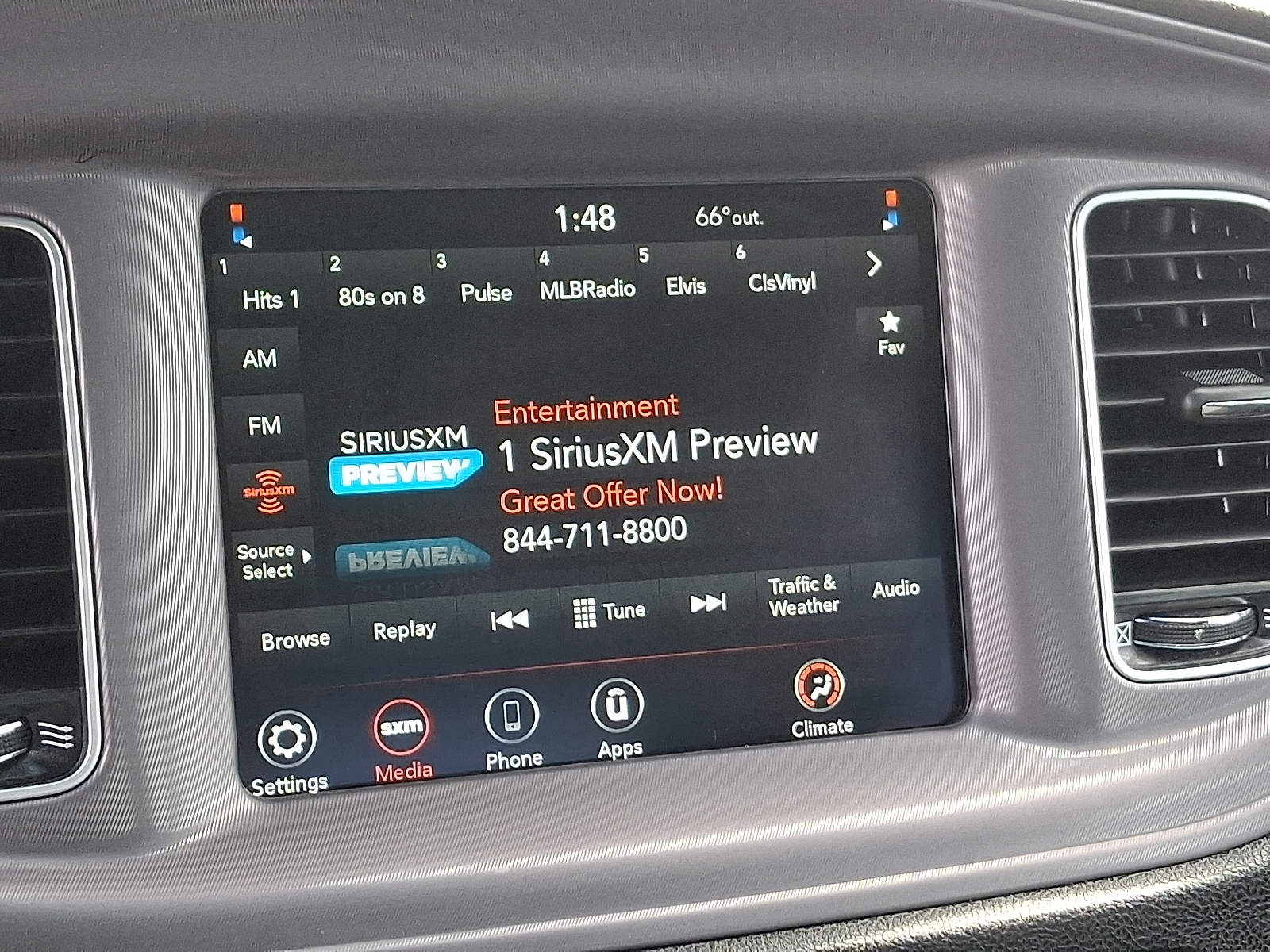 2023 Dodge Charger SXT Image 16 of 29