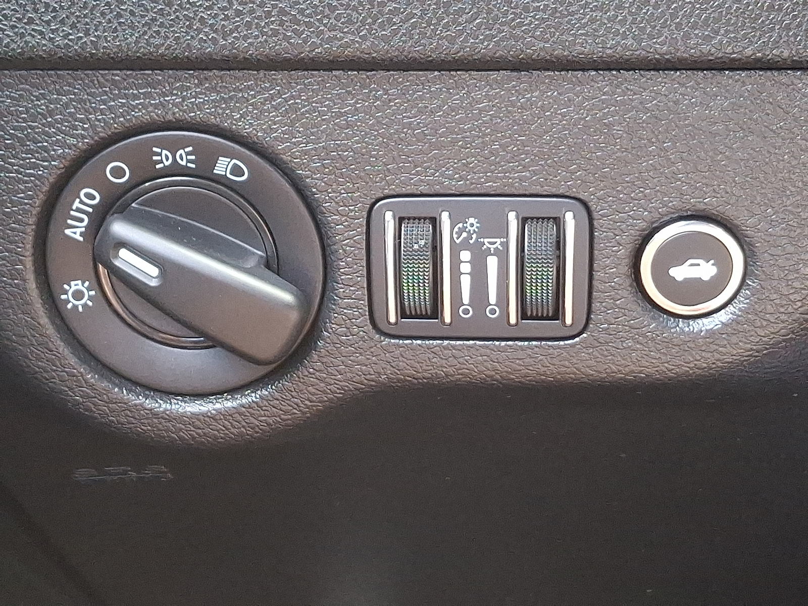 2023 Dodge Charger SXT Image 19 of 29