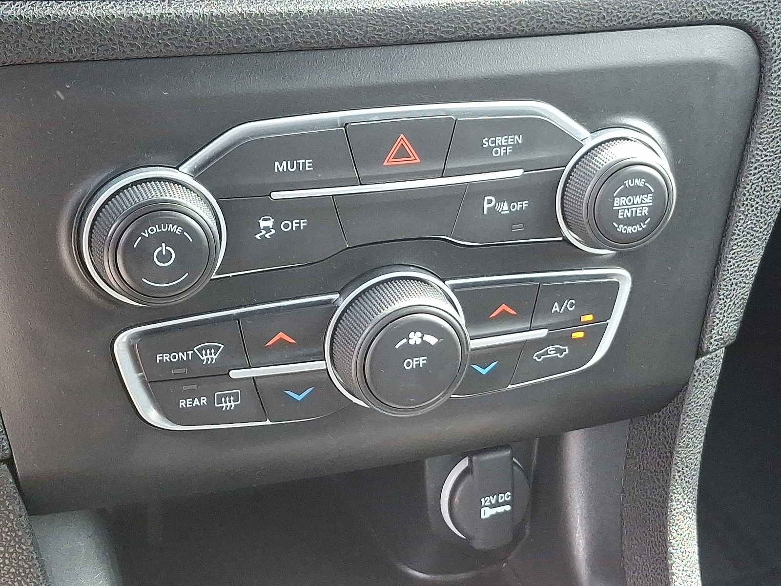 2023 Dodge Charger SXT Image 24 of 29