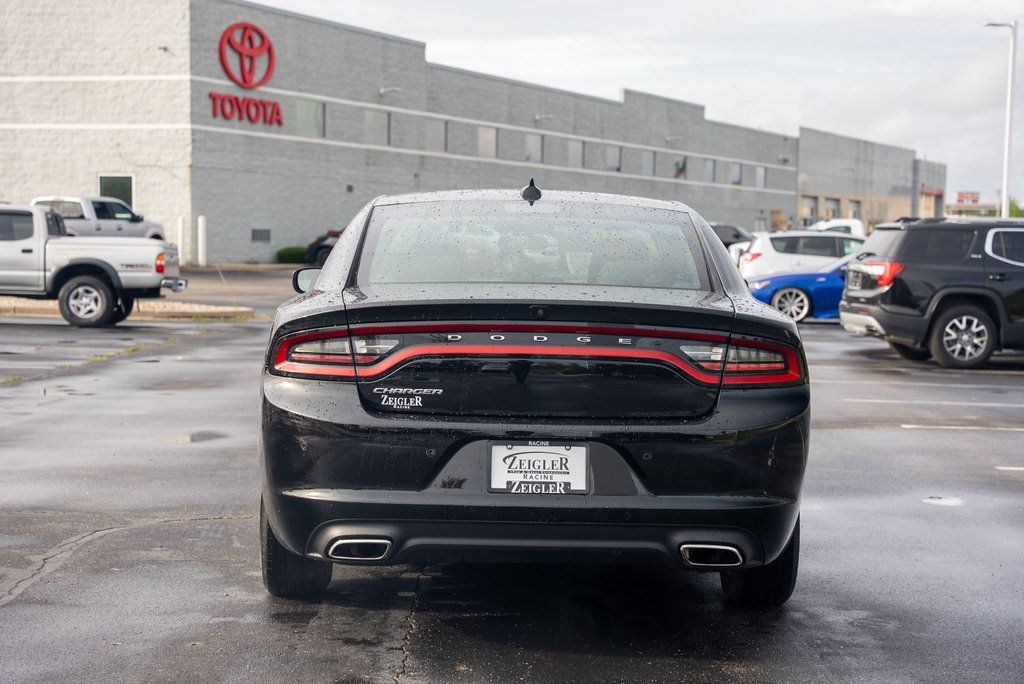 Vehicle image 6 of 37