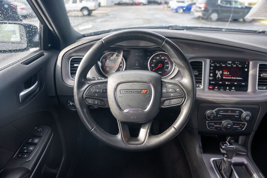 Vehicle image 19 of 37