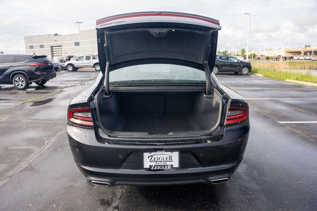 Vehicle image 11 of 37
