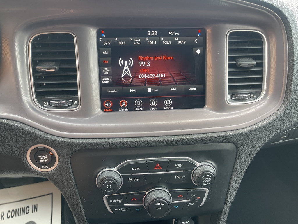 2023 Dodge Charger SXT Image 13 of 17