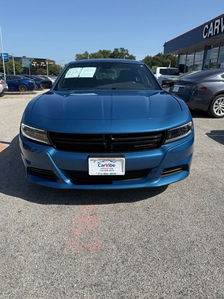 2023 Dodge Charger SXT Image 2 of 26