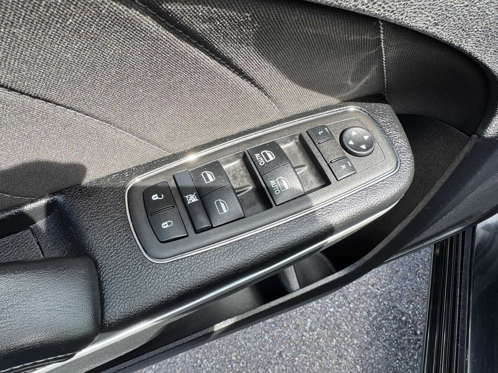Vehicle image 16 of 26