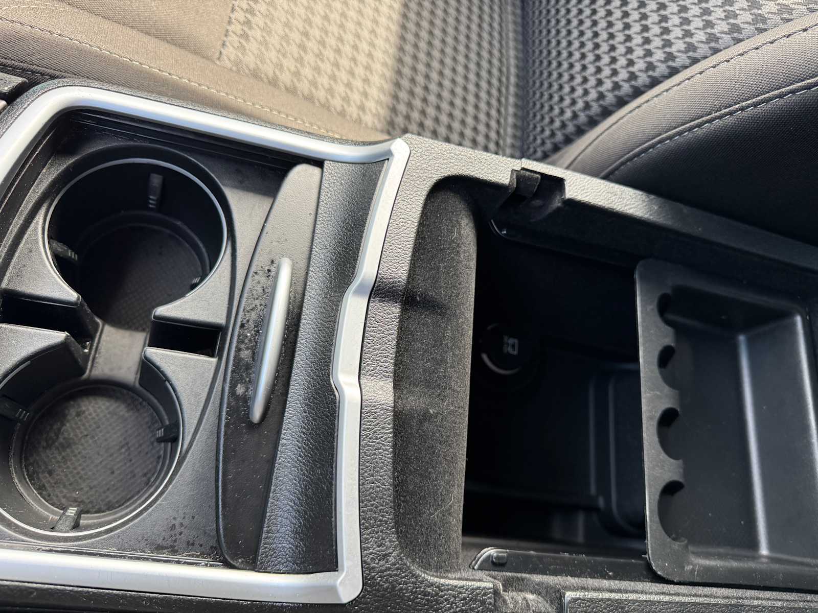 Vehicle image 25 of 26