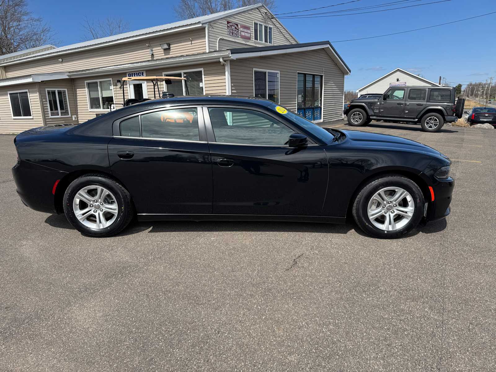 Vehicle image 4 of 26