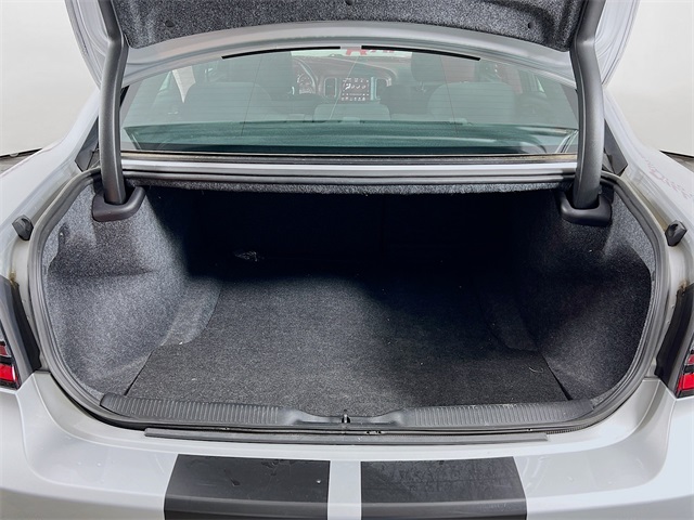 Vehicle image 24 of 41