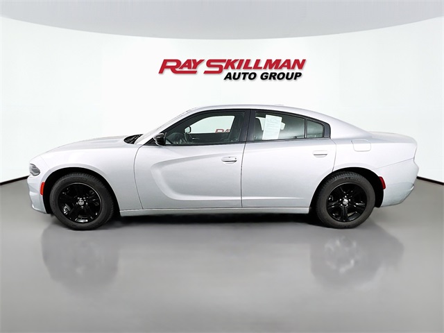 Vehicle image 8 of 41