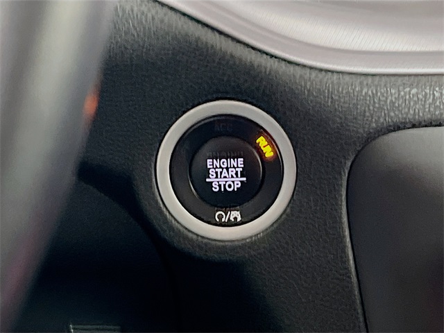 Vehicle image 16 of 41