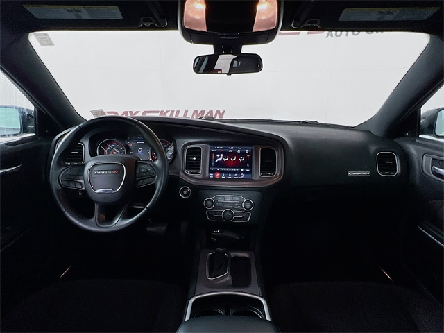 Vehicle image 23 of 41