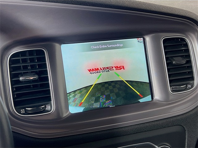 Vehicle image 18 of 41