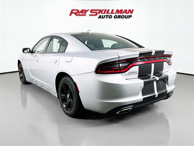 Vehicle image 7 of 41