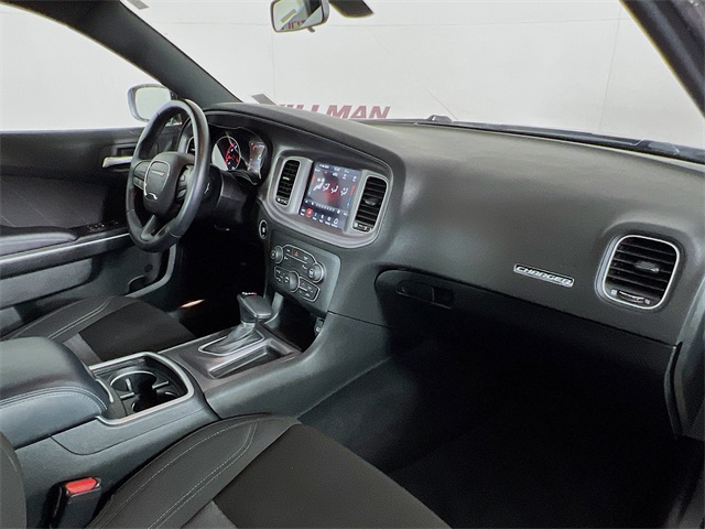 Vehicle image 39 of 41