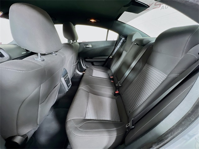 Vehicle image 22 of 41