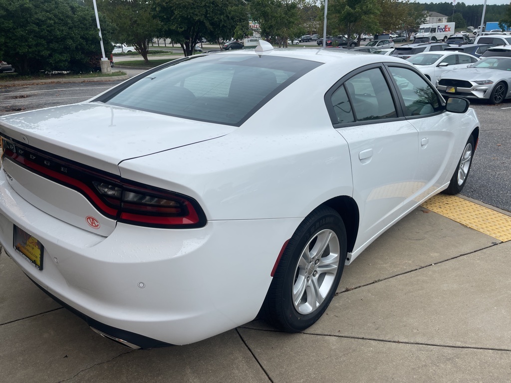 2023 Dodge Charger SXT Image 5 of 16