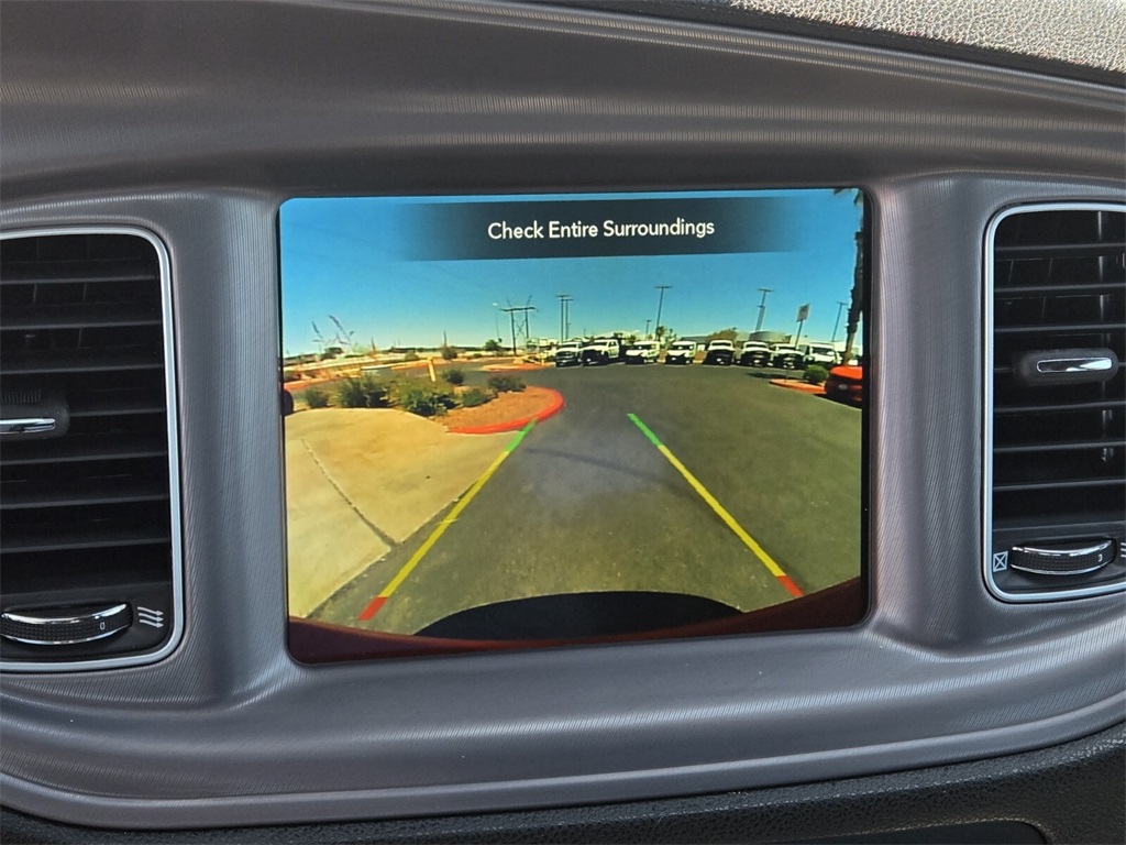 Vehicle image 14 of 16