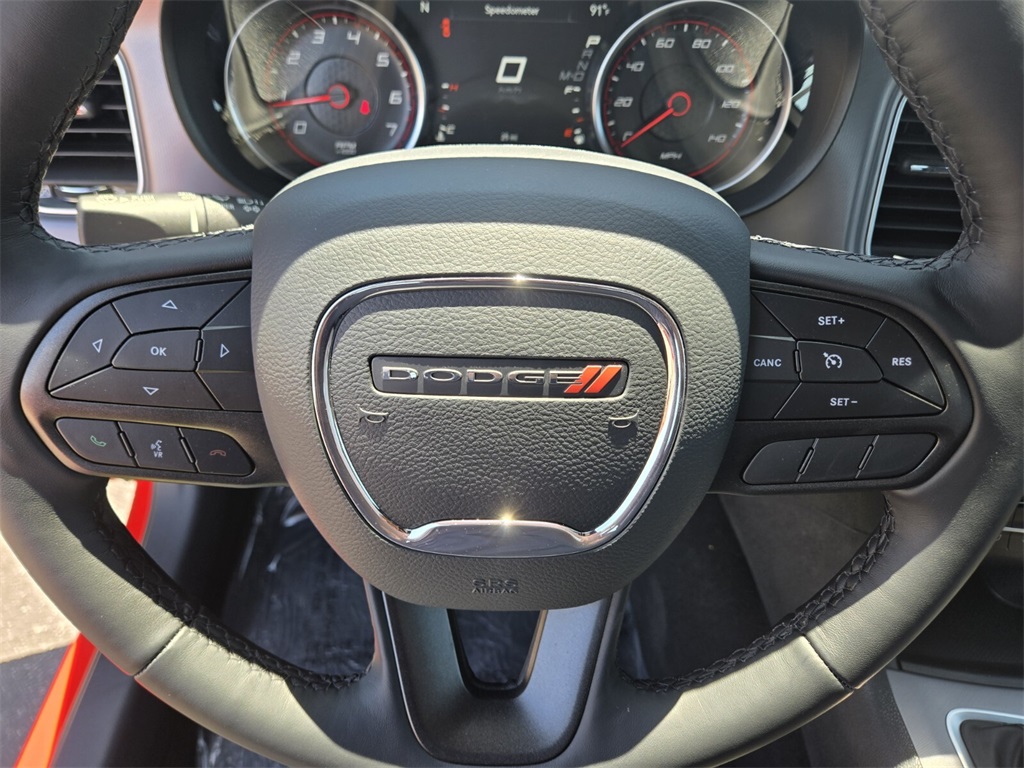 Vehicle image 12 of 16