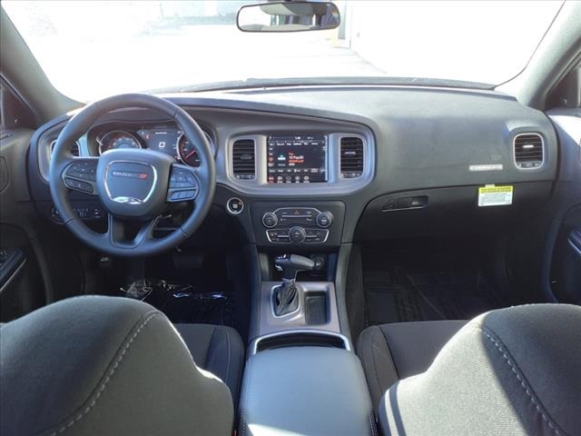 Vehicle image 14 of 19