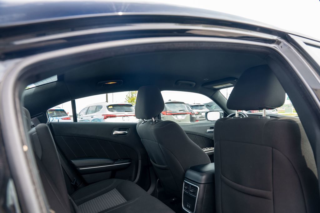 Vehicle image 14 of 42