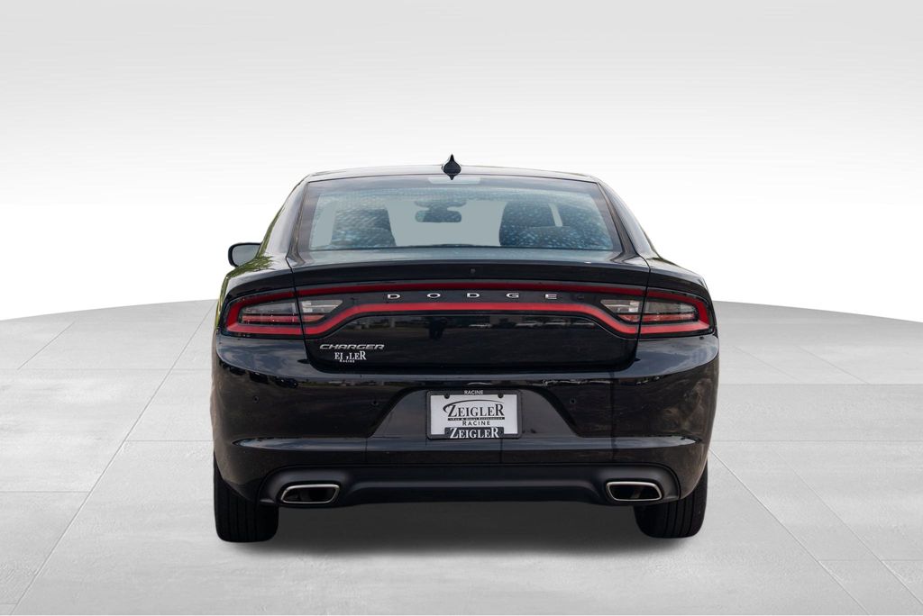 Vehicle image 7 of 42