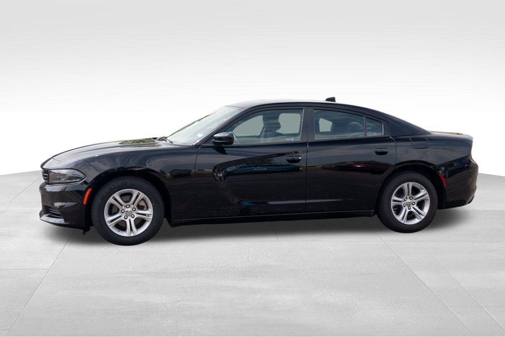 Vehicle image 9 of 42