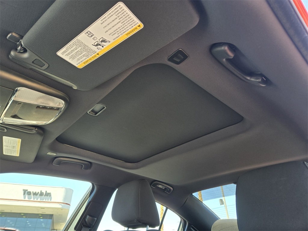 Vehicle image 8 of 16