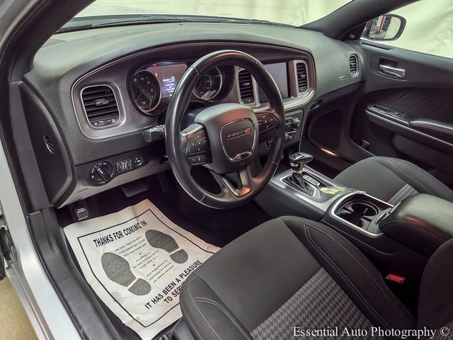 Vehicle image 16 of 30